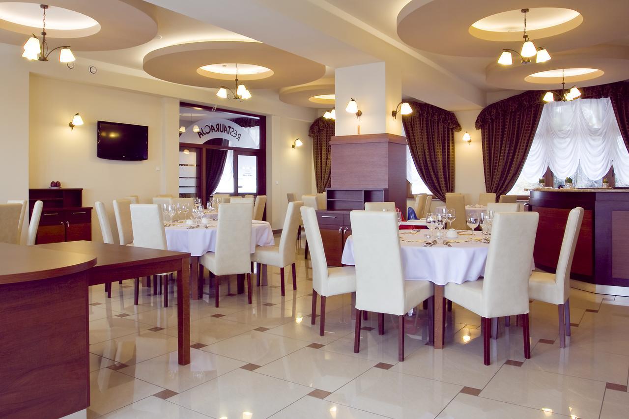 ז'לנייץ' Hotel Zieleniec מראה חיצוני תמונה