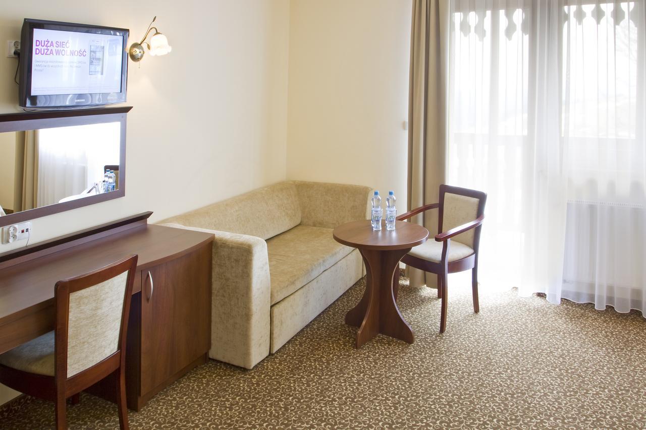 ז'לנייץ' Hotel Zieleniec מראה חיצוני תמונה