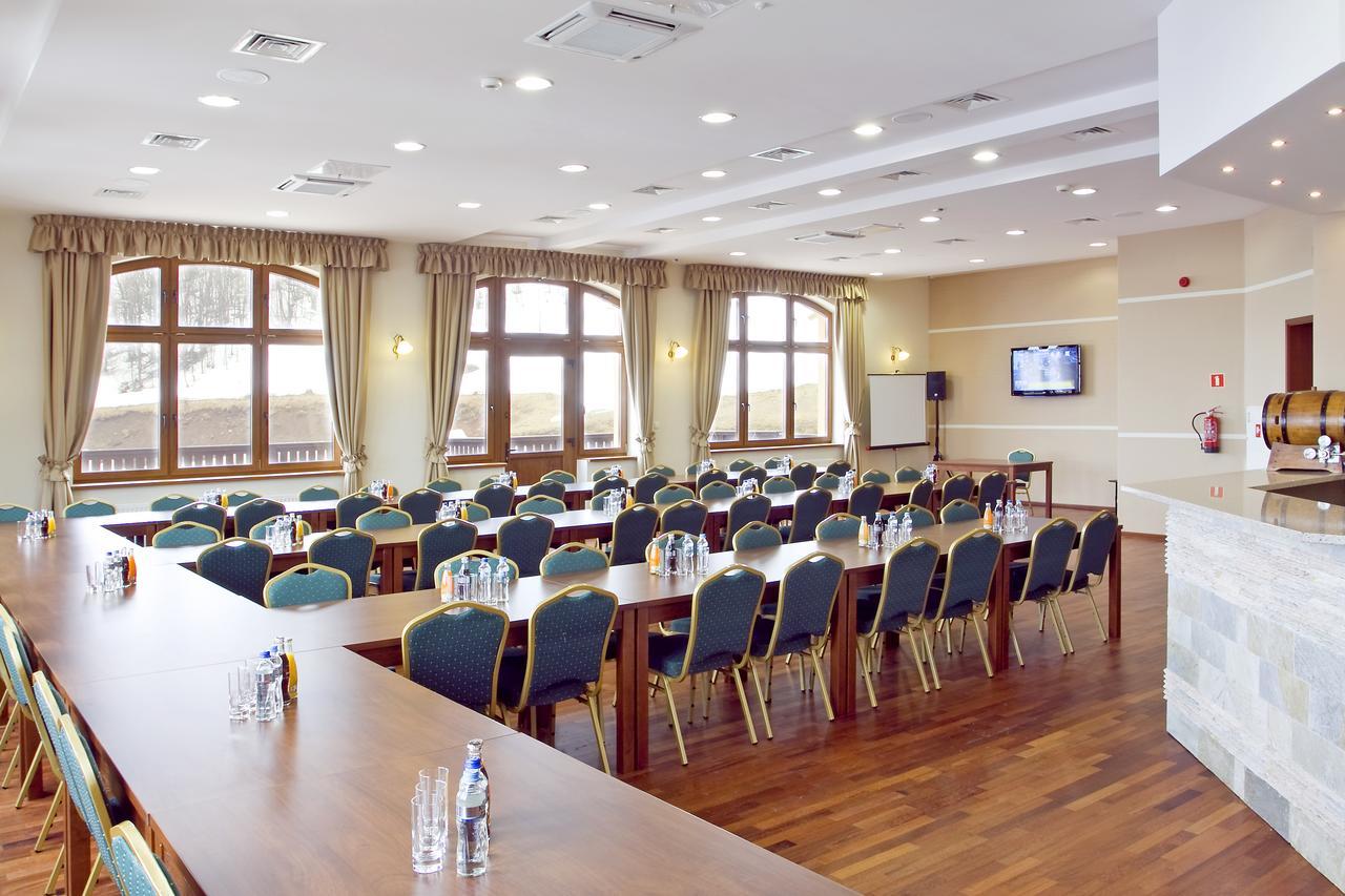 ז'לנייץ' Hotel Zieleniec מראה חיצוני תמונה